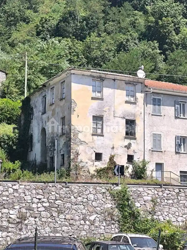 Villa in vendita a San Colombano Certenoli