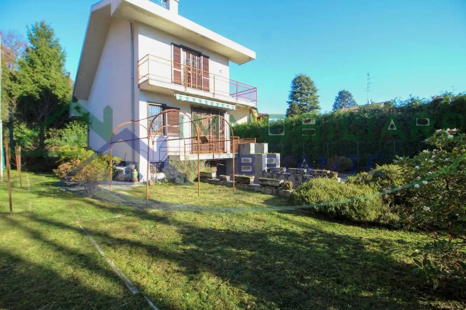 Villa in vendita a Casorate Sempione