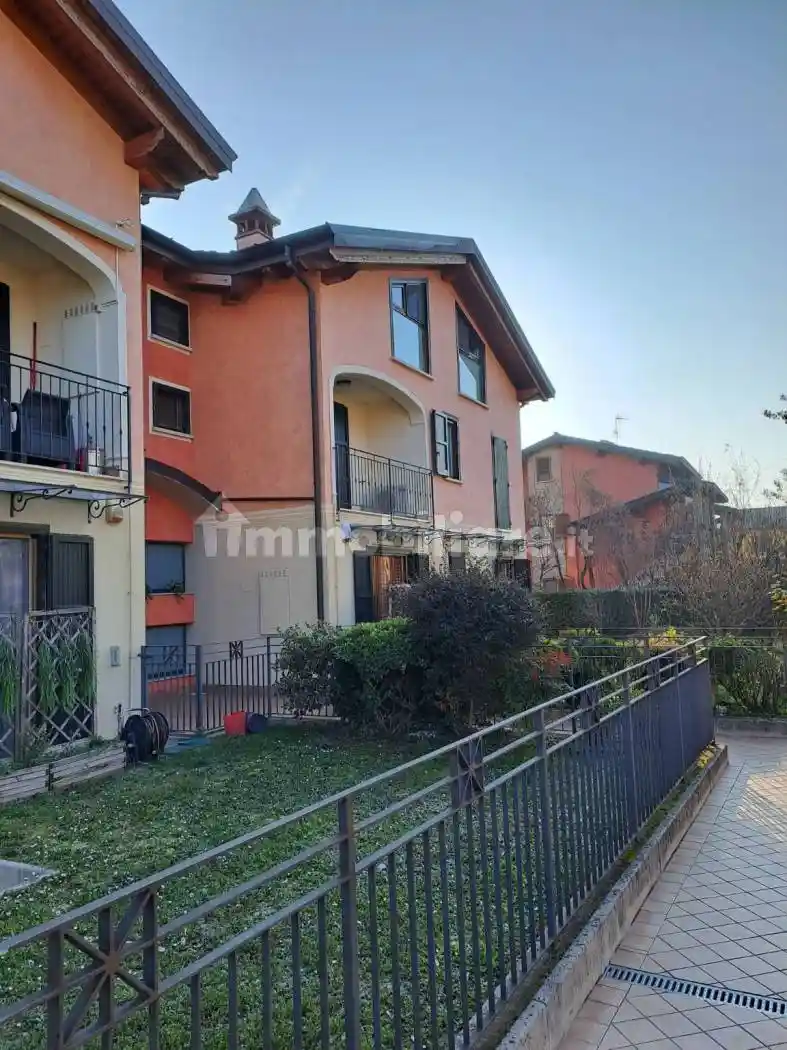 Appartamento in vendita a Castel Rozzone