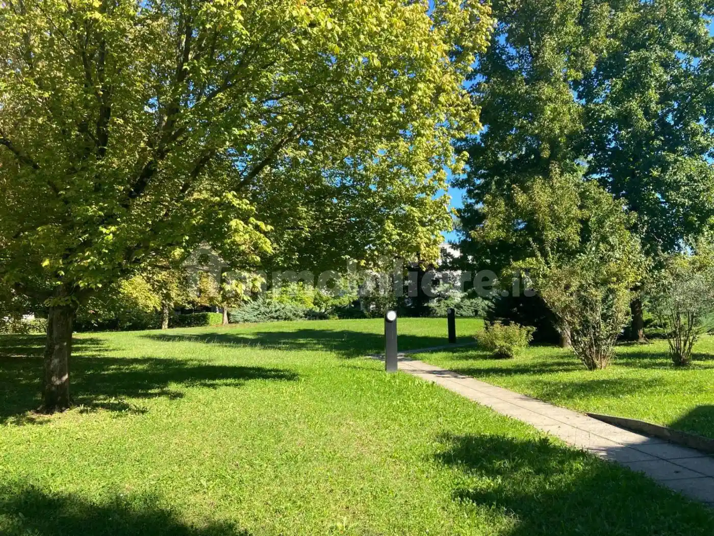 Appartamento in vendita a Biassono