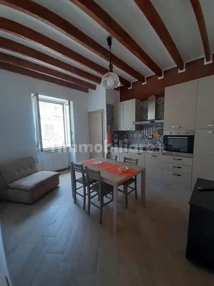 Appartamento in affitto a Vejano