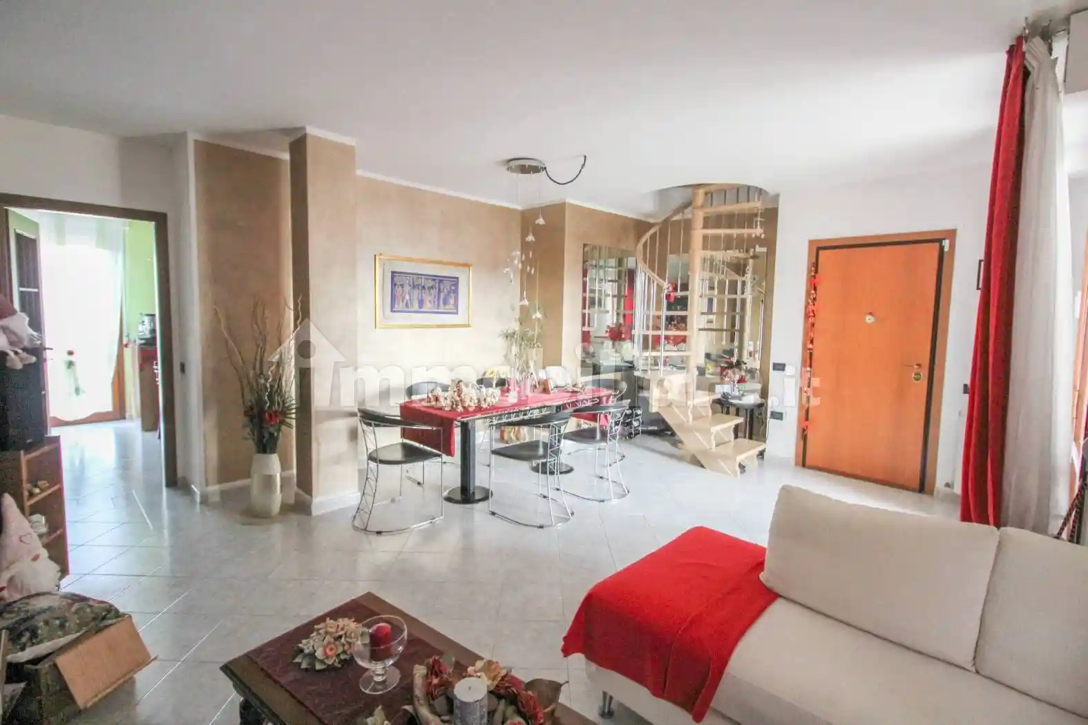 Appartamento in vendita a Cascina