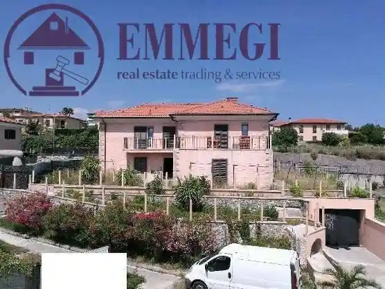 Villa in vendita a Diano Castello