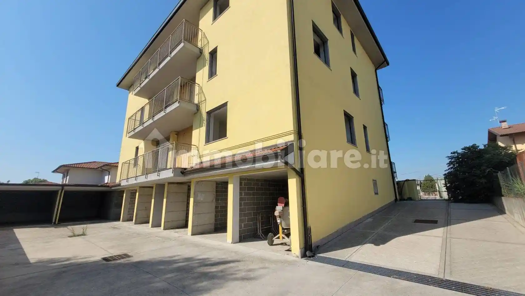 Appartamento in vendita a Vellezzo Bellini