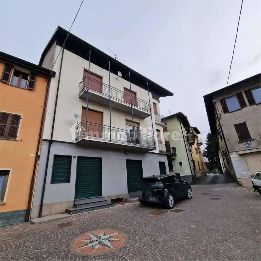 Palazzo - Edificio in vendita a Centro Valle Intelvi