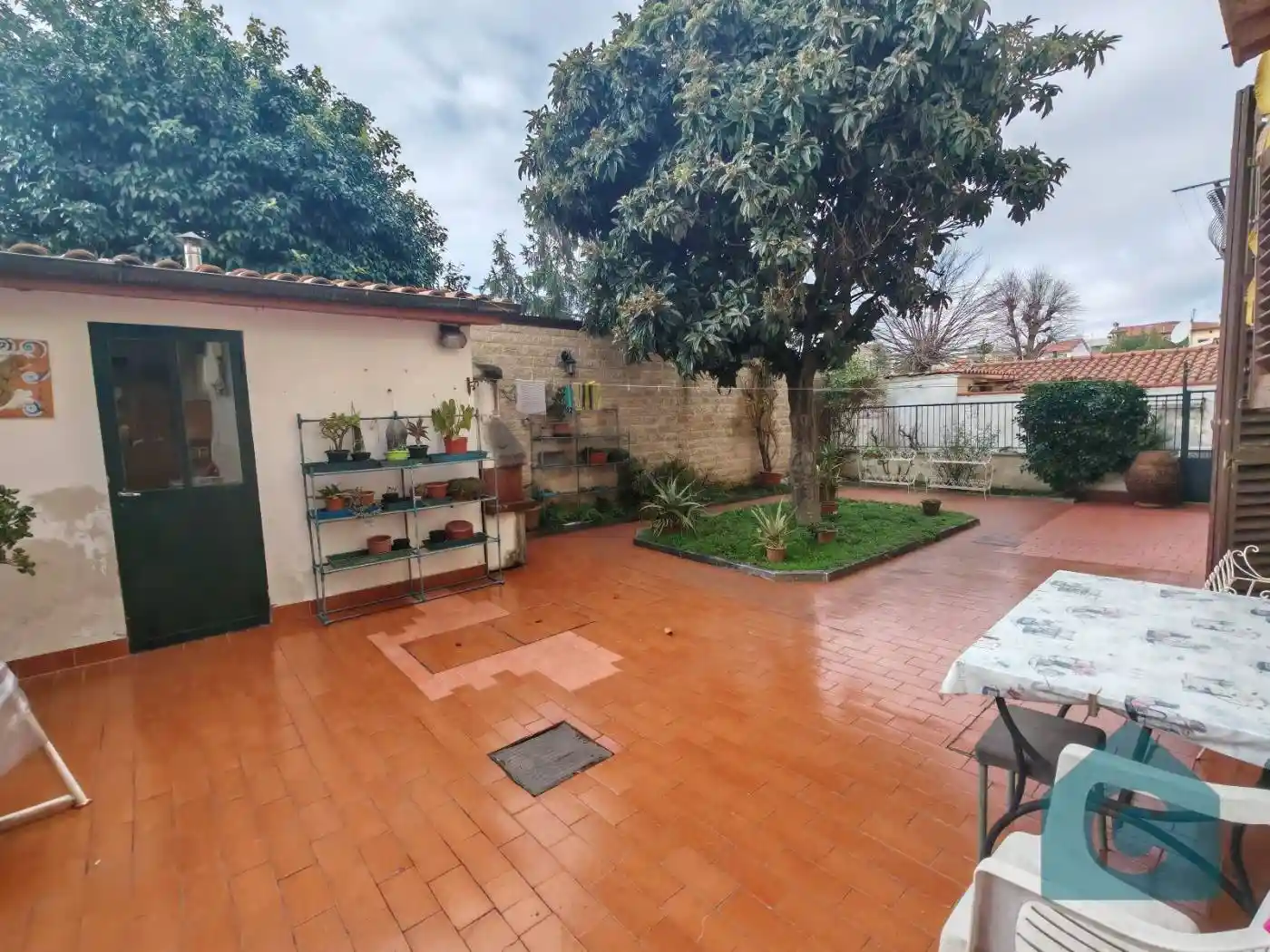 Casa indipendente in vendita a Prato