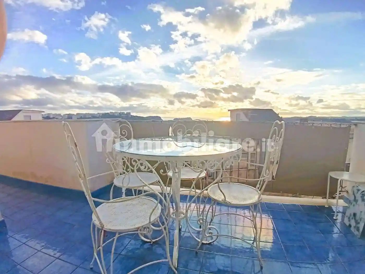 Appartamento in vendita a Napoli