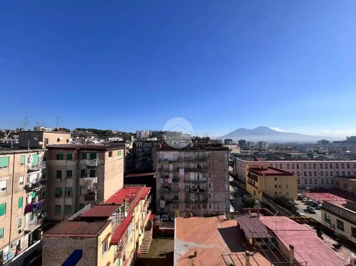 Appartamento in vendita a Napoli