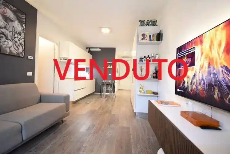 Appartamento in vendita a Villasanta