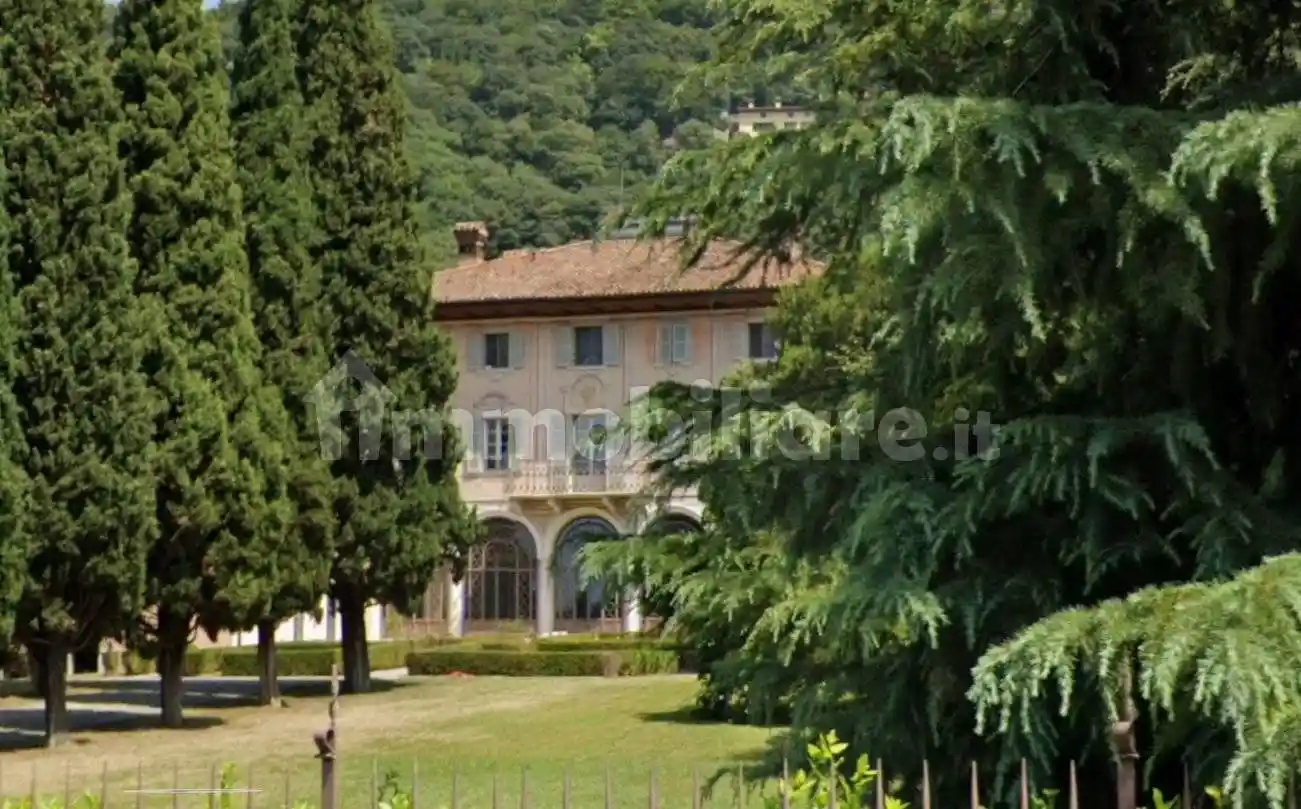 Villa in vendita a Brescia