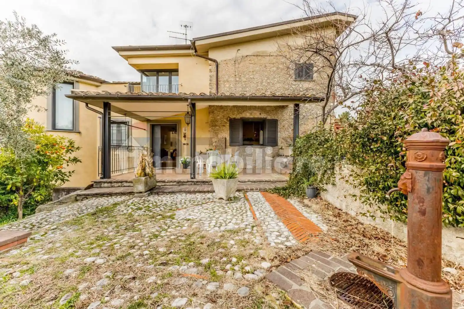 Villa in vendita a Castelnuovo di Farfa