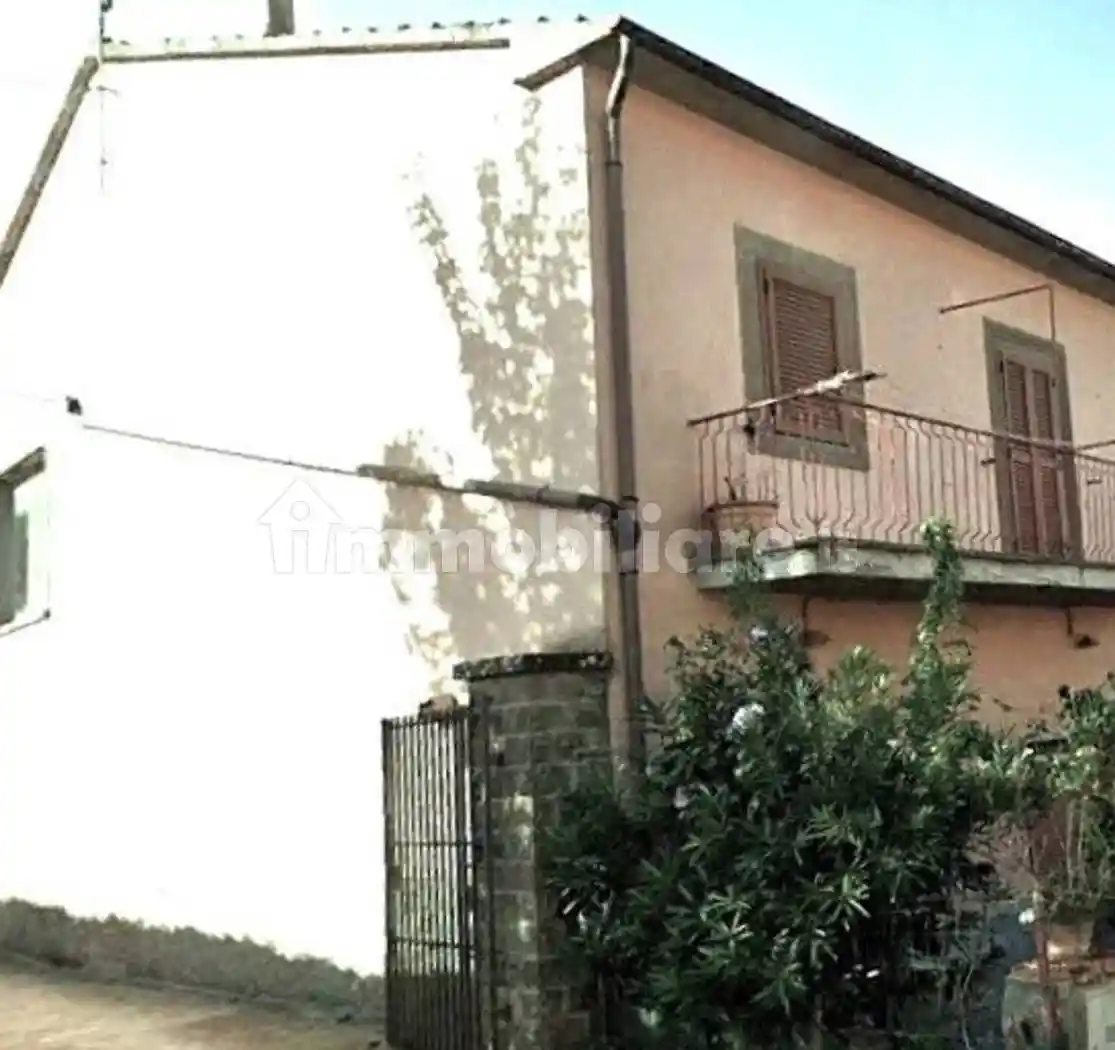 Villa in vendita a Montefiascone