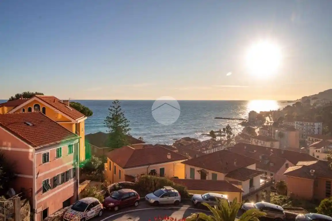 Appartamento in vendita a Imperia