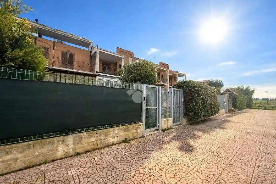 Villetta a schiera - foto 2