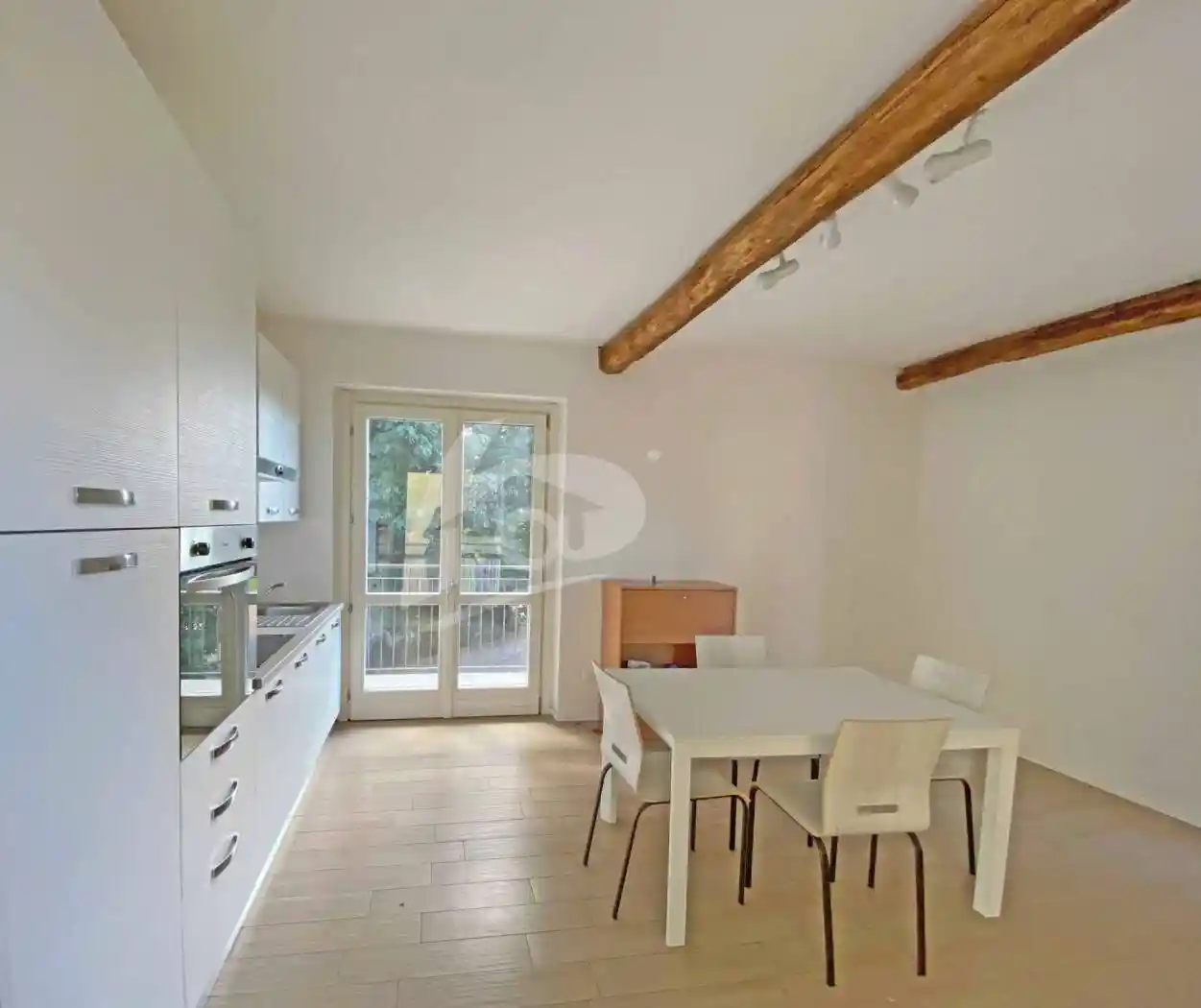 Appartamento in vendita a Laveno-Mombello