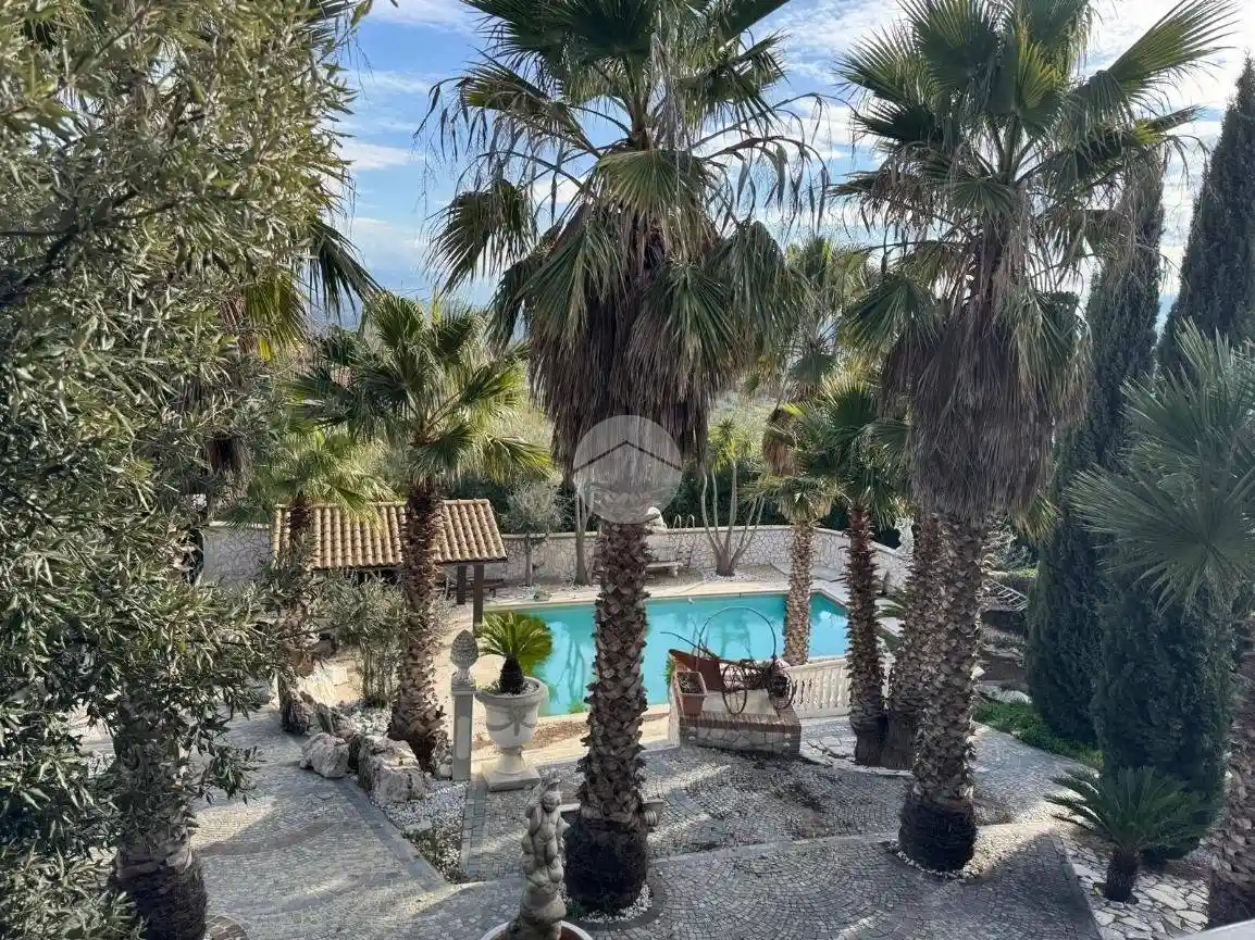 Villa in vendita a Città Sant'Angelo