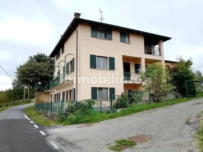 Villa in vendita a Val di Nizza