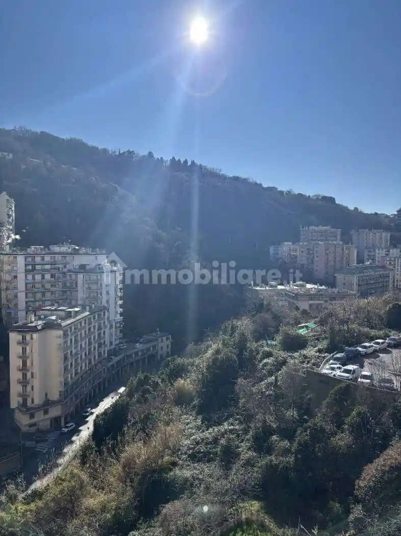 Appartamento in vendita a Genova