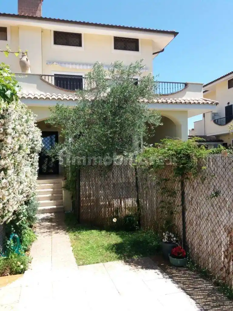 Villa in affitto a Fiumicino