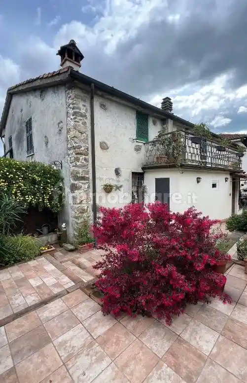 Villa in vendita a Castelnuovo Magra