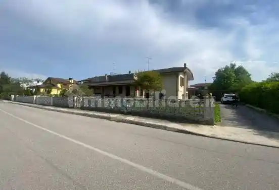 Villa in vendita a Bagnolo San Vito