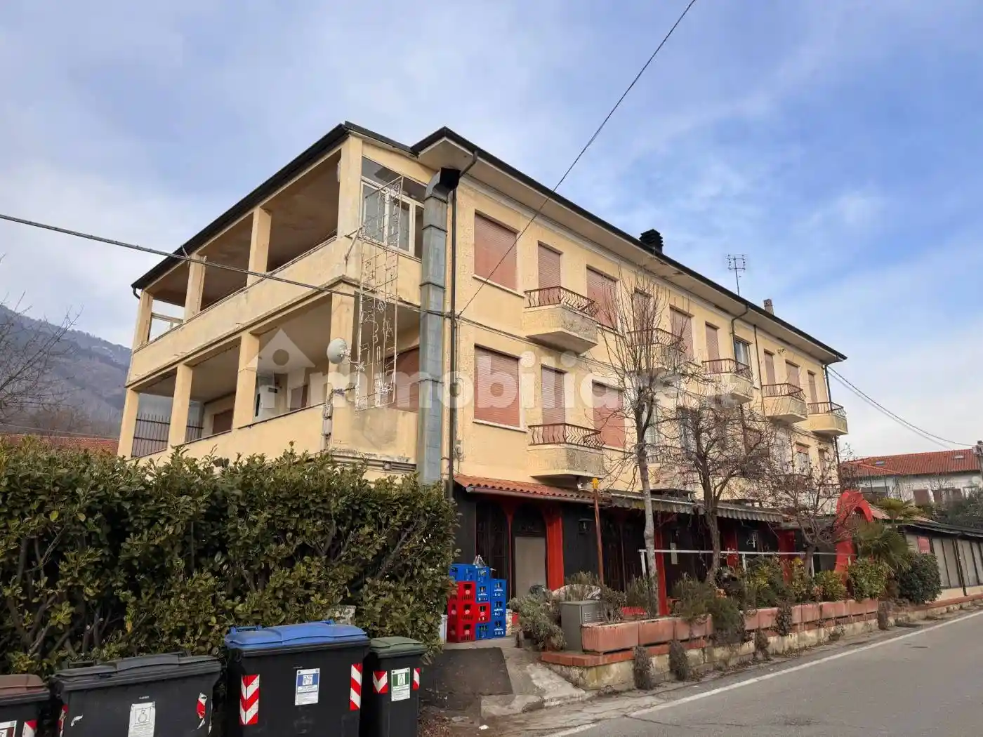 Palazzo - Edificio in vendita a Cafasse