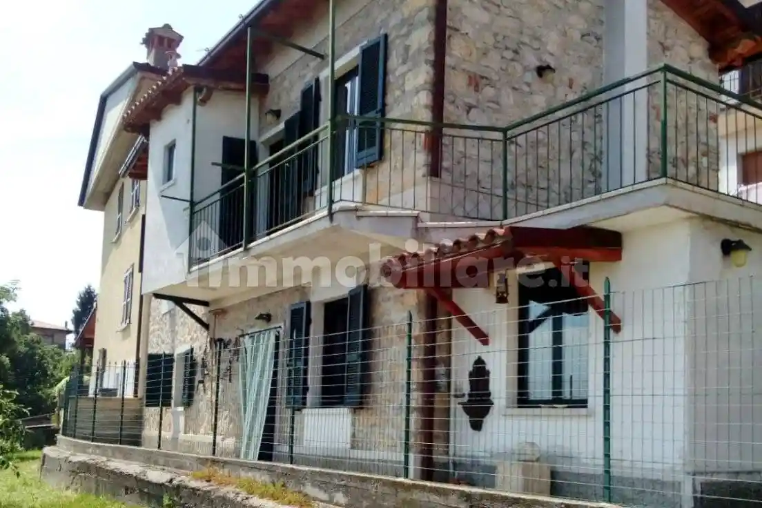 Casa indipendente in vendita a Serle