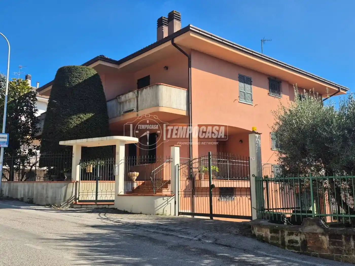 Casa indipendente in vendita a Fermo
