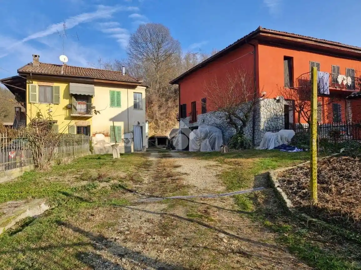 Rustico - Casale in vendita a Asti
