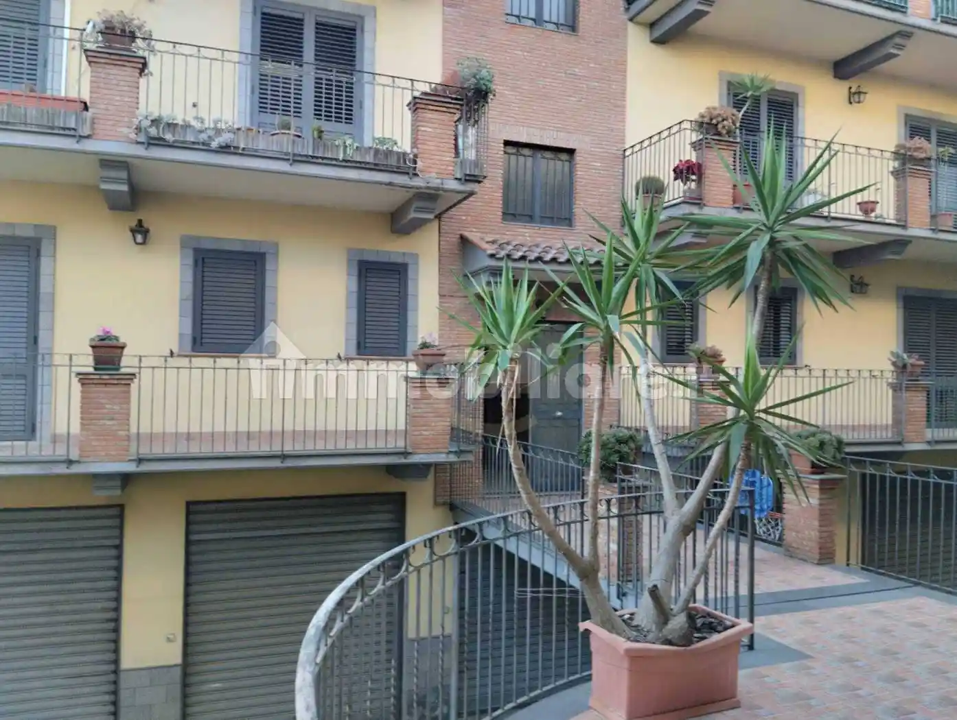 Appartamento in vendita a Camporotondo Etneo