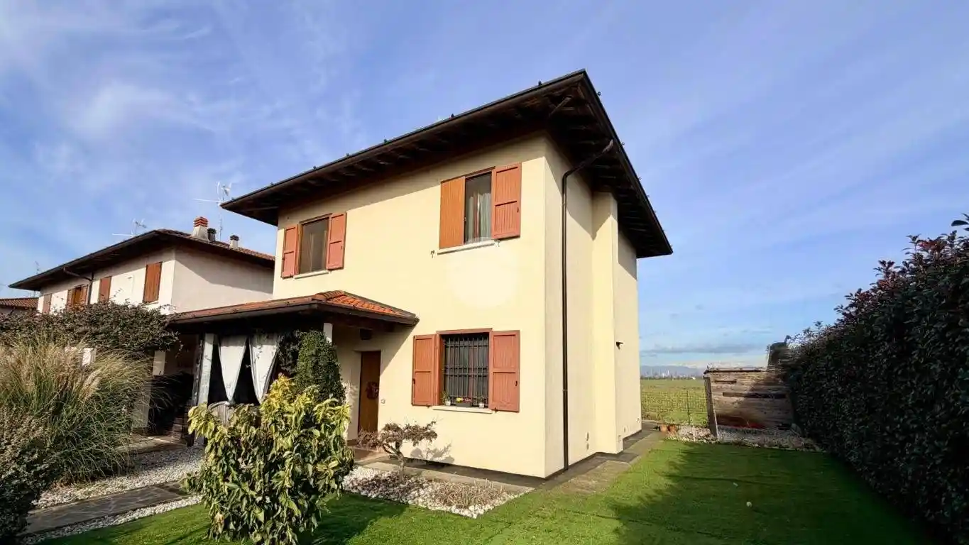 Villa in vendita a Brandico