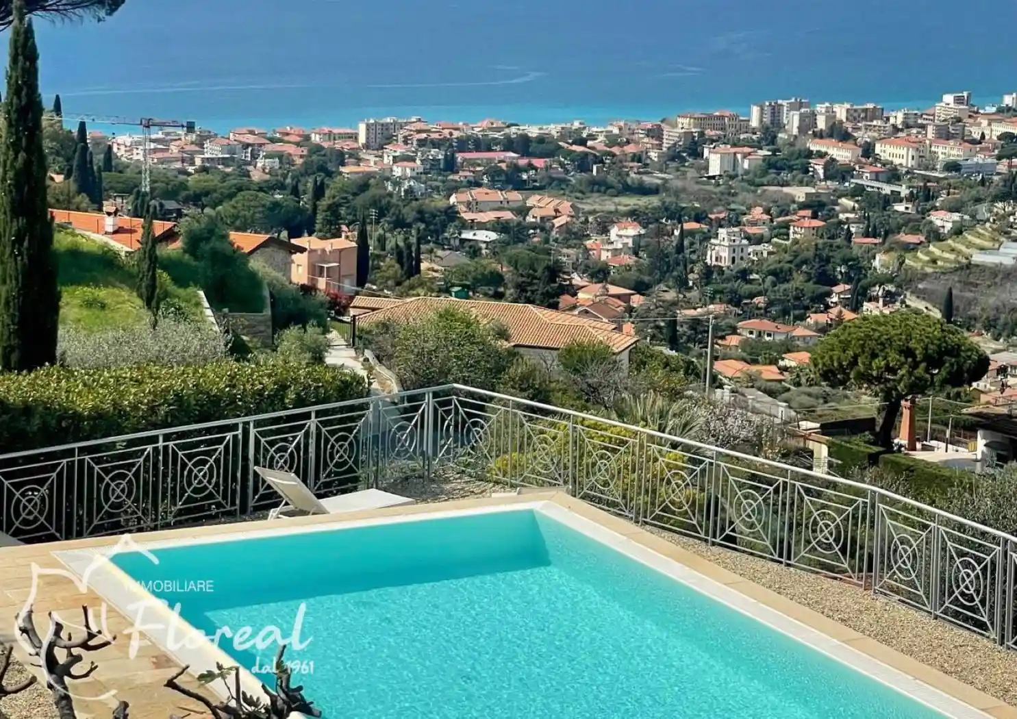 Villa in vendita a Bordighera