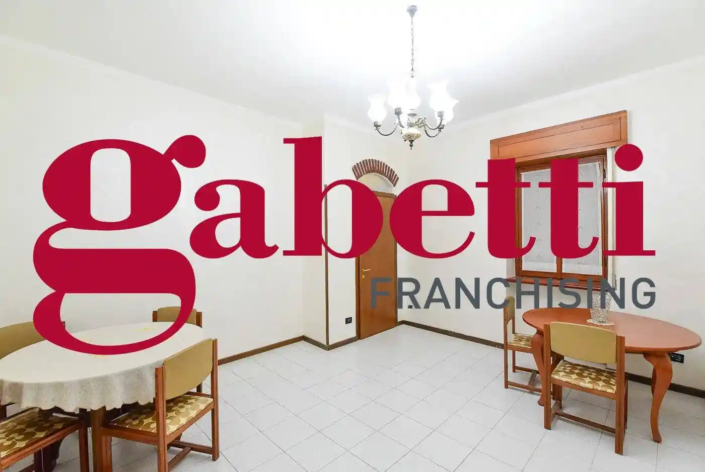 Appartamento in vendita a Carugo