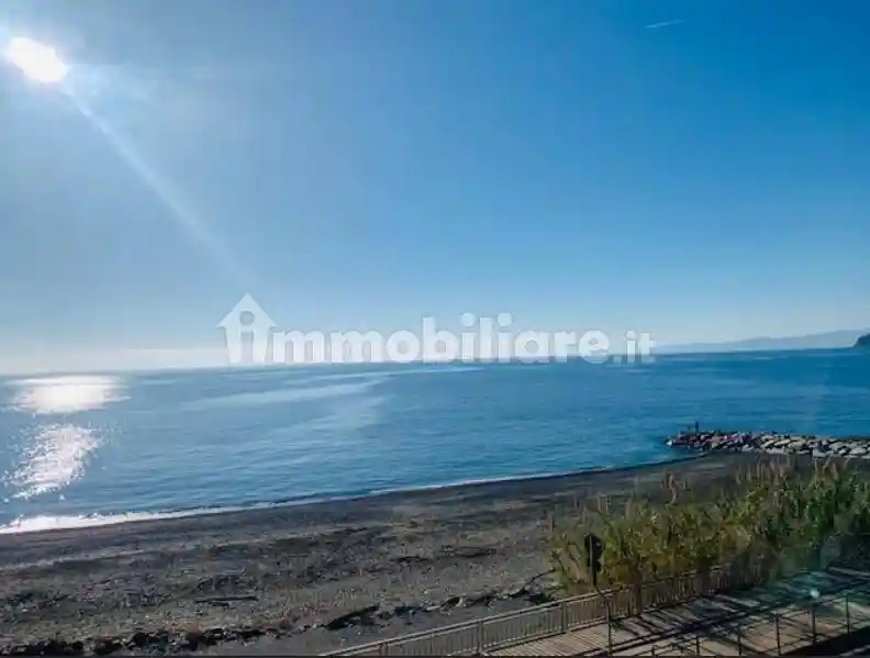 Appartamento in vendita a Cogoleto