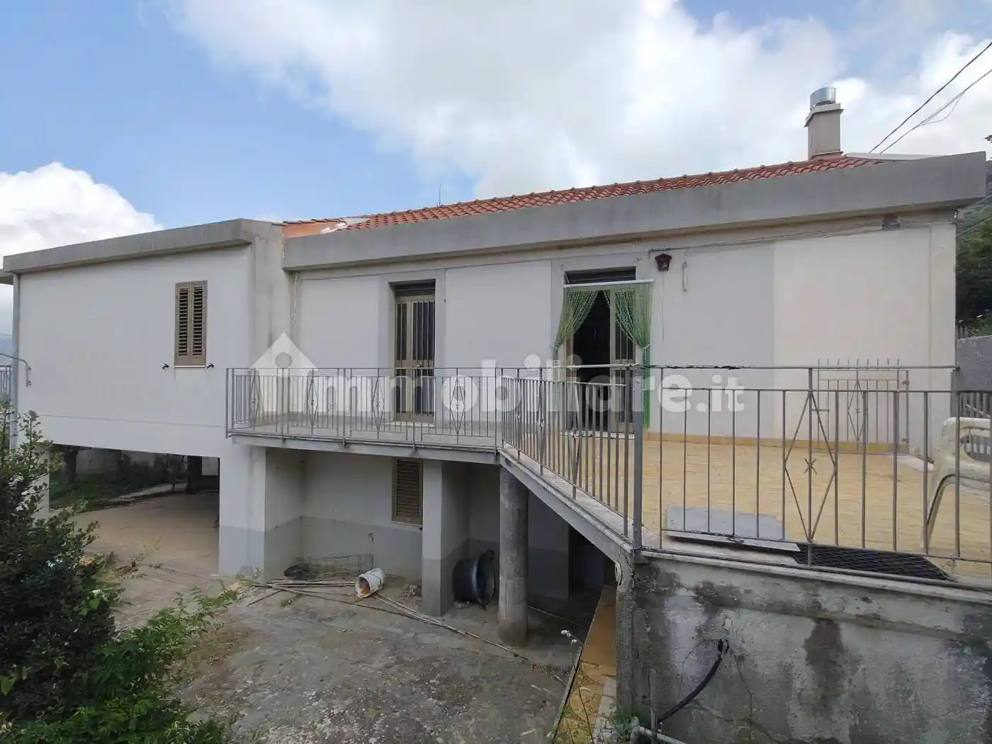 Casa indipendente in vendita a San Salvatore di Fitalia