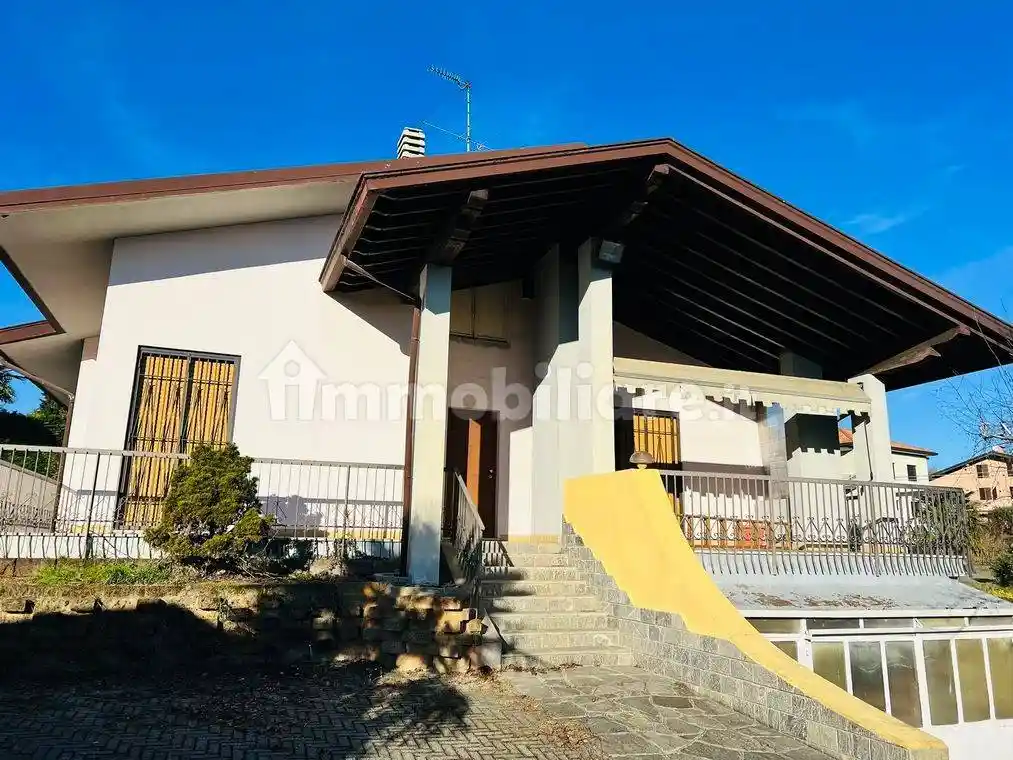 Villa in vendita a Casatenovo