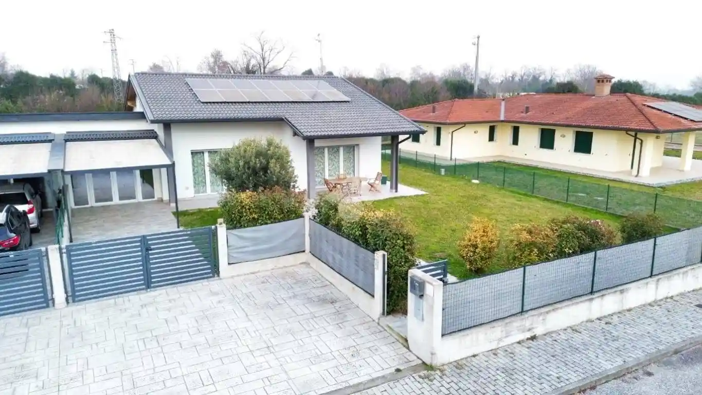 Villa in vendita a Vivaro