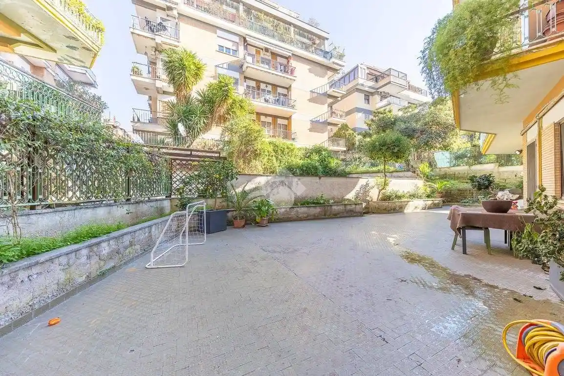 Appartamento in vendita a Roma