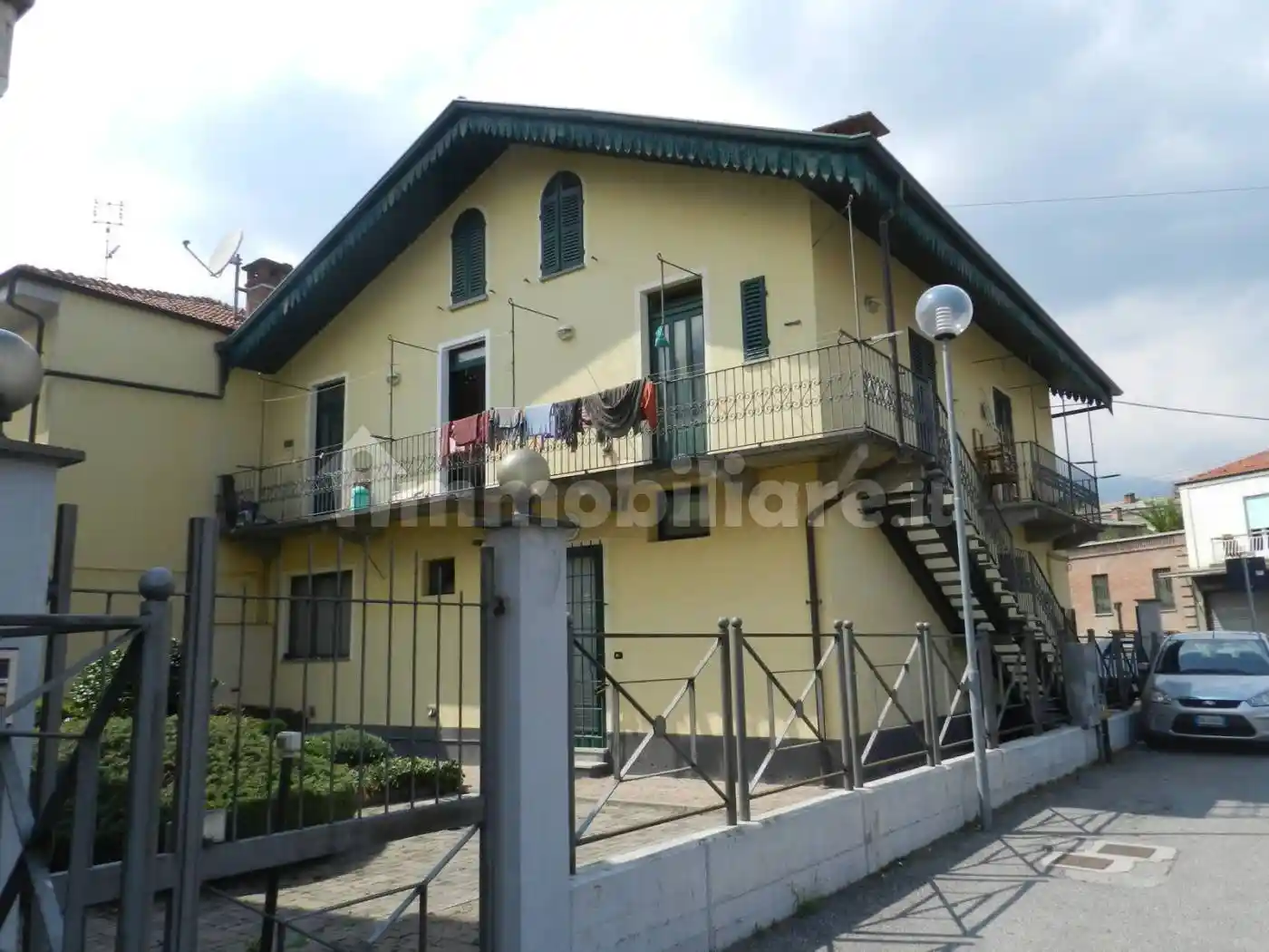 Palazzo - Edificio in vendita a Torre Pellice