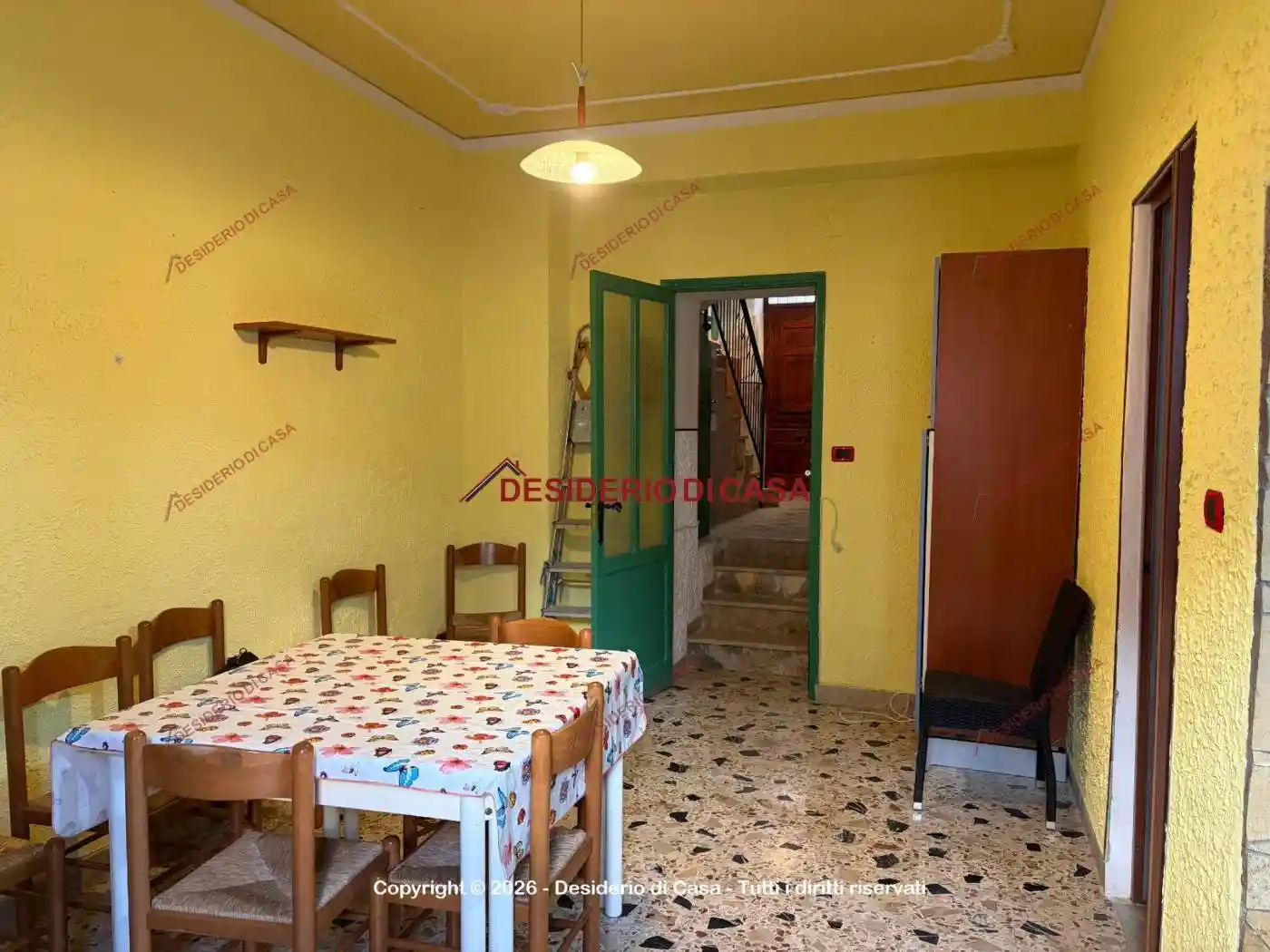 Casa indipendente in vendita a Campofelice di Roccella