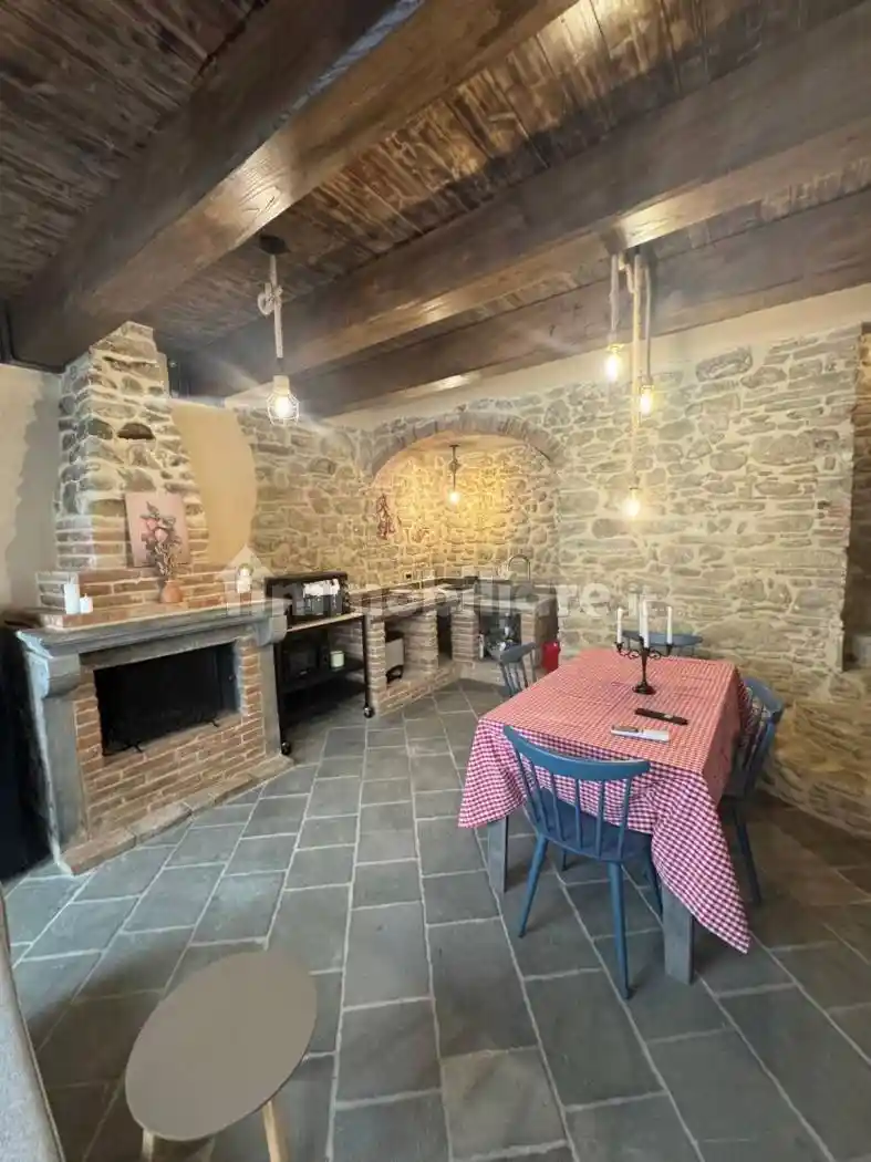 Casa indipendente in vendita a Civitella in Val di Chiana
