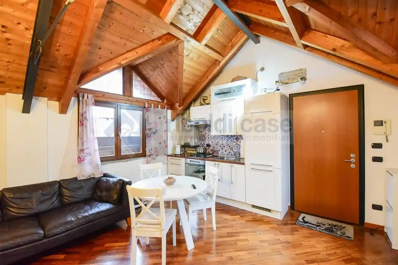 Appartamento in vendita a Seregno