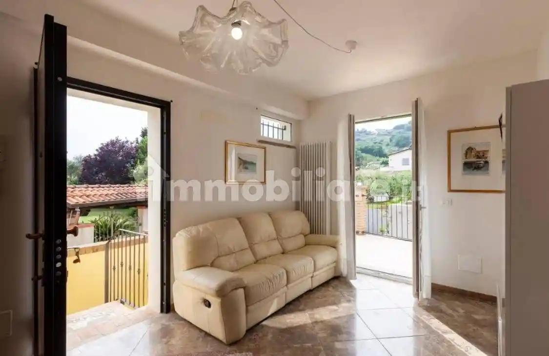 Casa indipendente in vendita a Carrara