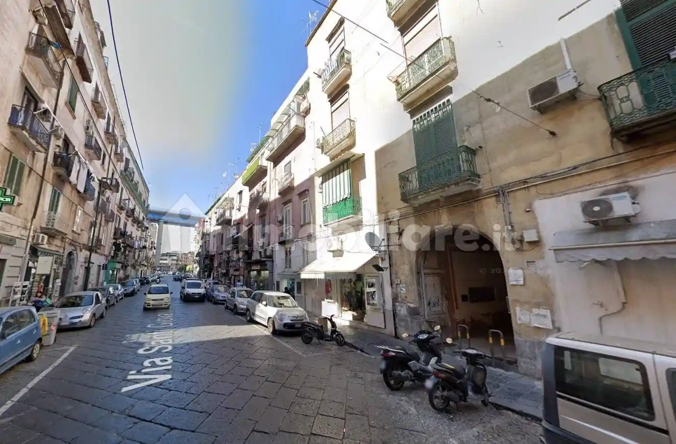 Appartamento in vendita a Napoli