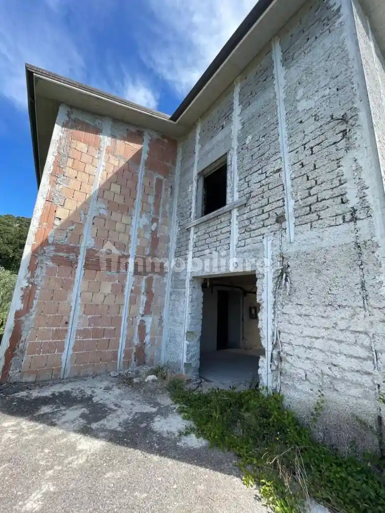 Casa indipendente in vendita a Colfelice