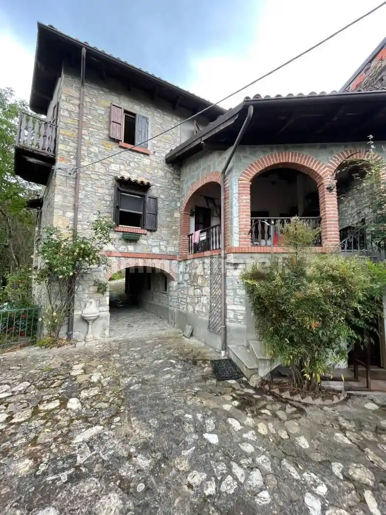 Casa indipendente in vendita a Fabbrica Curone