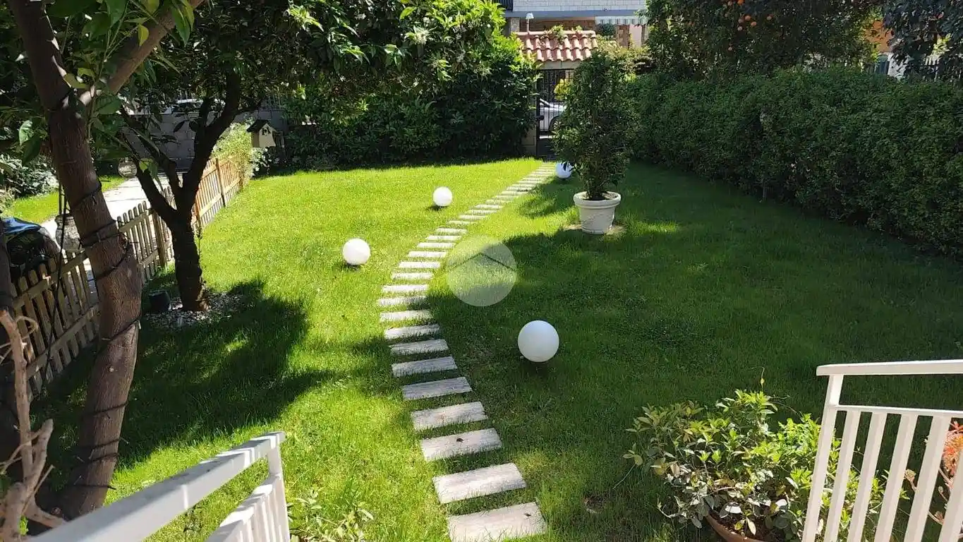 Villa in vendita a Giugliano in Campania