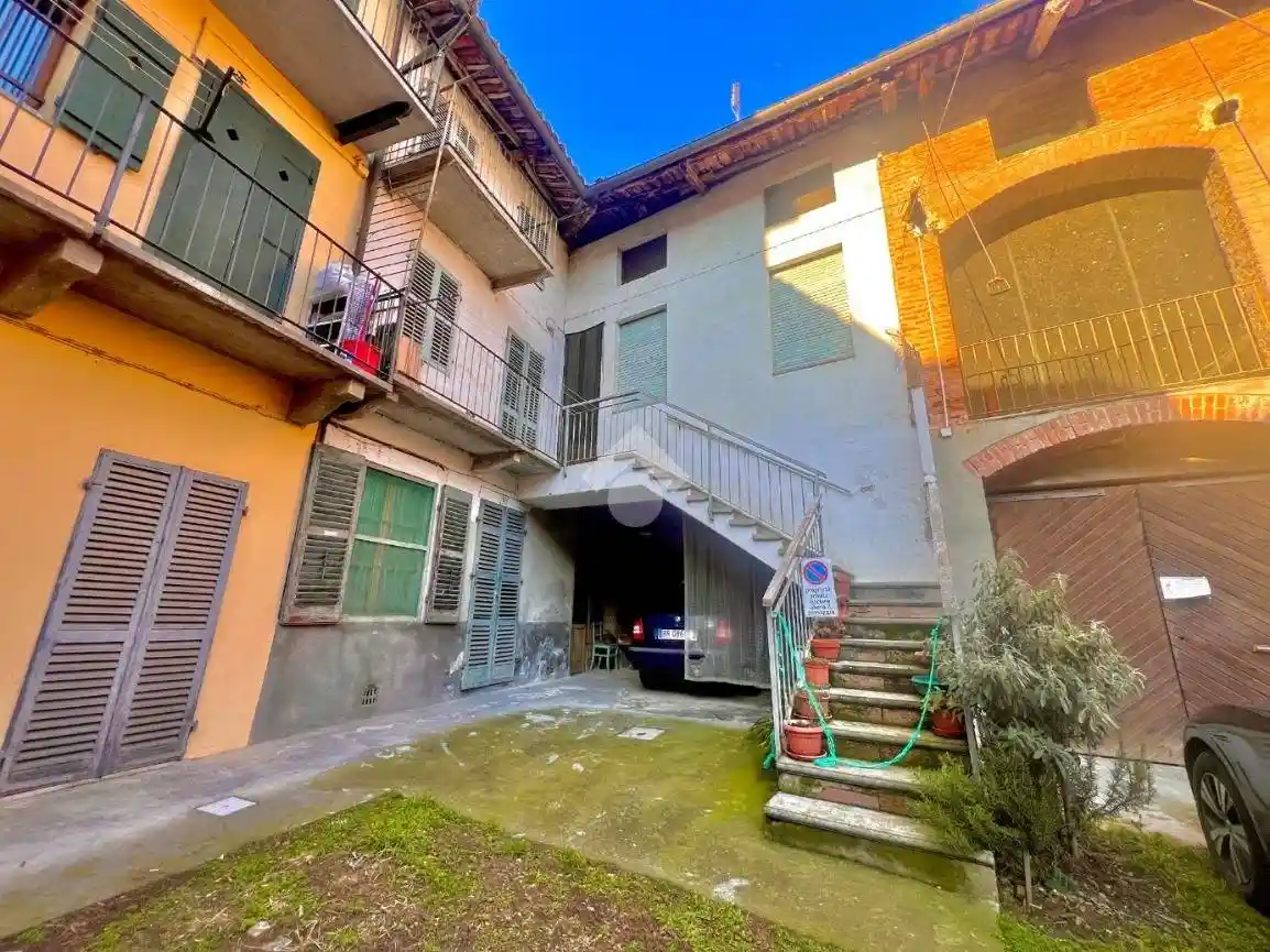 Rustico - Casale in vendita a Castelnuovo Don Bosco