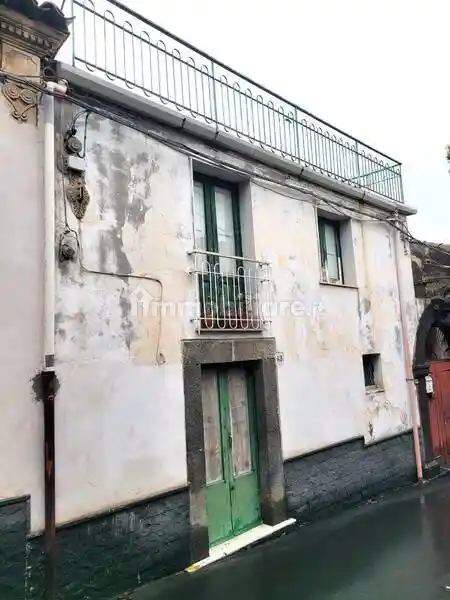 Casa indipendente in vendita a Trecastagni