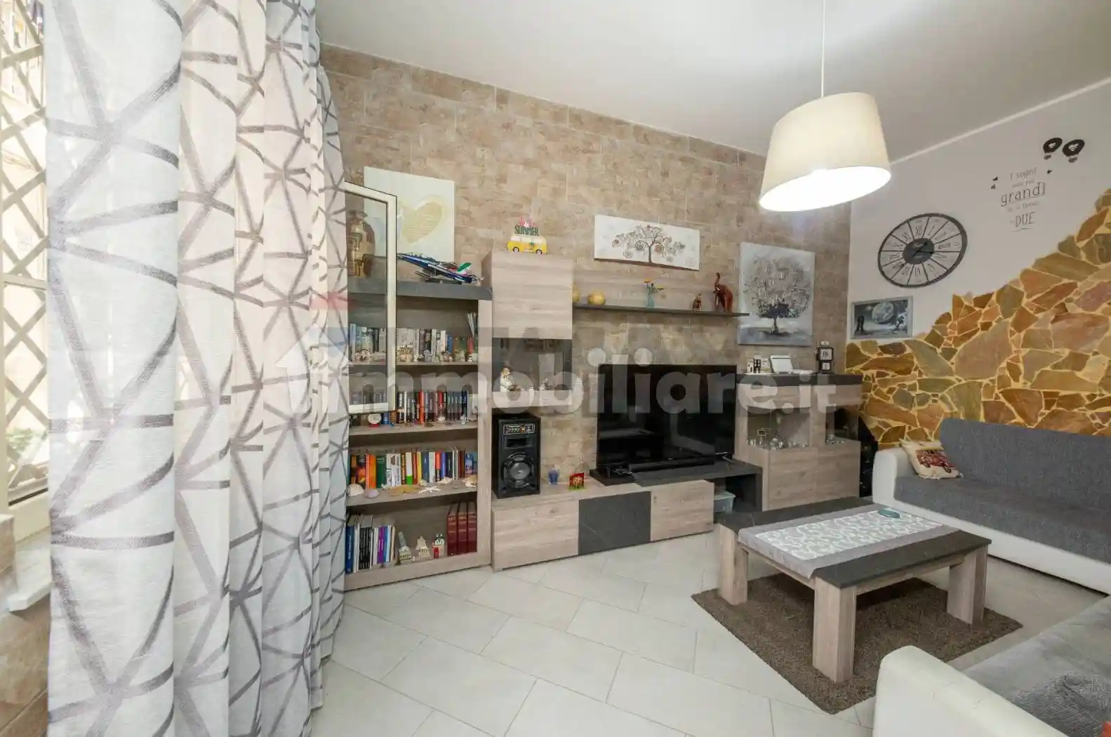 Casa indipendente in vendita a Motta Sant'Anastasia